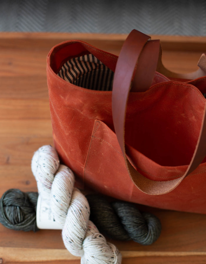 Noodlehead Pepin Tote pattern with front pocket and optional magnetic or recessed zipper closure