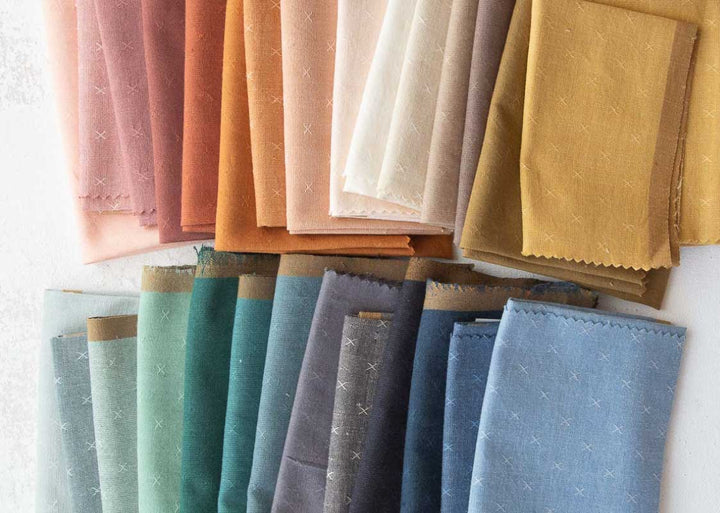 Gray Cotton Woven Fabric - Sprout Woven in Pepper, 44-inch width, lightweight 100% cotton textile for shirts, blouses, dresses, and skirts